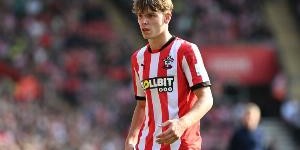 万博体育-英媒：因埃泽可能离队，水晶宫有意南安普顿攻击手迪布林