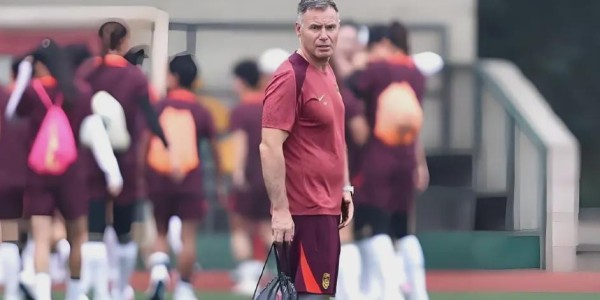 万博体育登录-女足2-0赢球却遭全网痛批！同陷男足困境，玫瑰复兴路在何方？